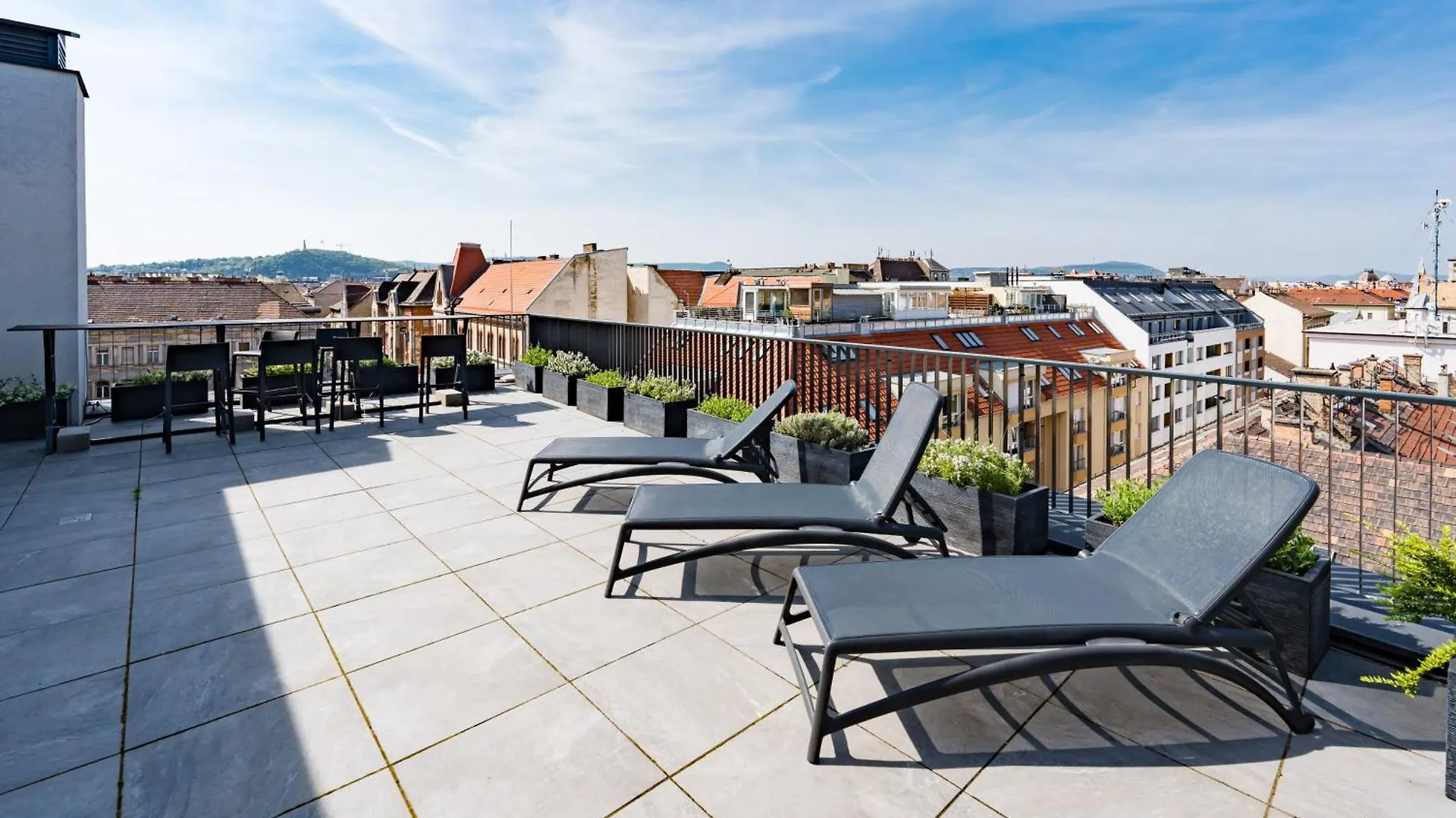 Sweet & Spicy - Brand New Apartment With Balcony Boedapest