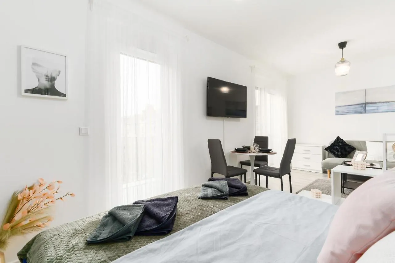 Sweet & Spicy - Brand New Apartment With Balcony Βουδαπέστη